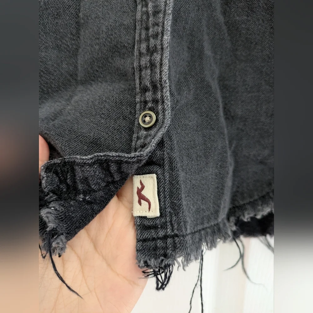 Hollister Black Button Up Long Sleeve Collared Denim Over Shirt Distressed XS - Picture 4 of 8